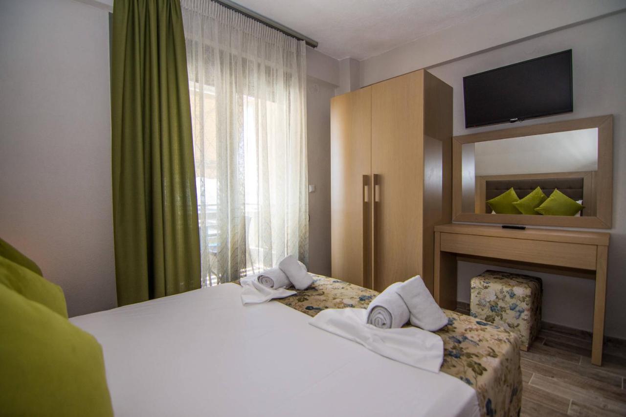Ippokampos Holidays Apartment Nea Vrasna Exterior photo